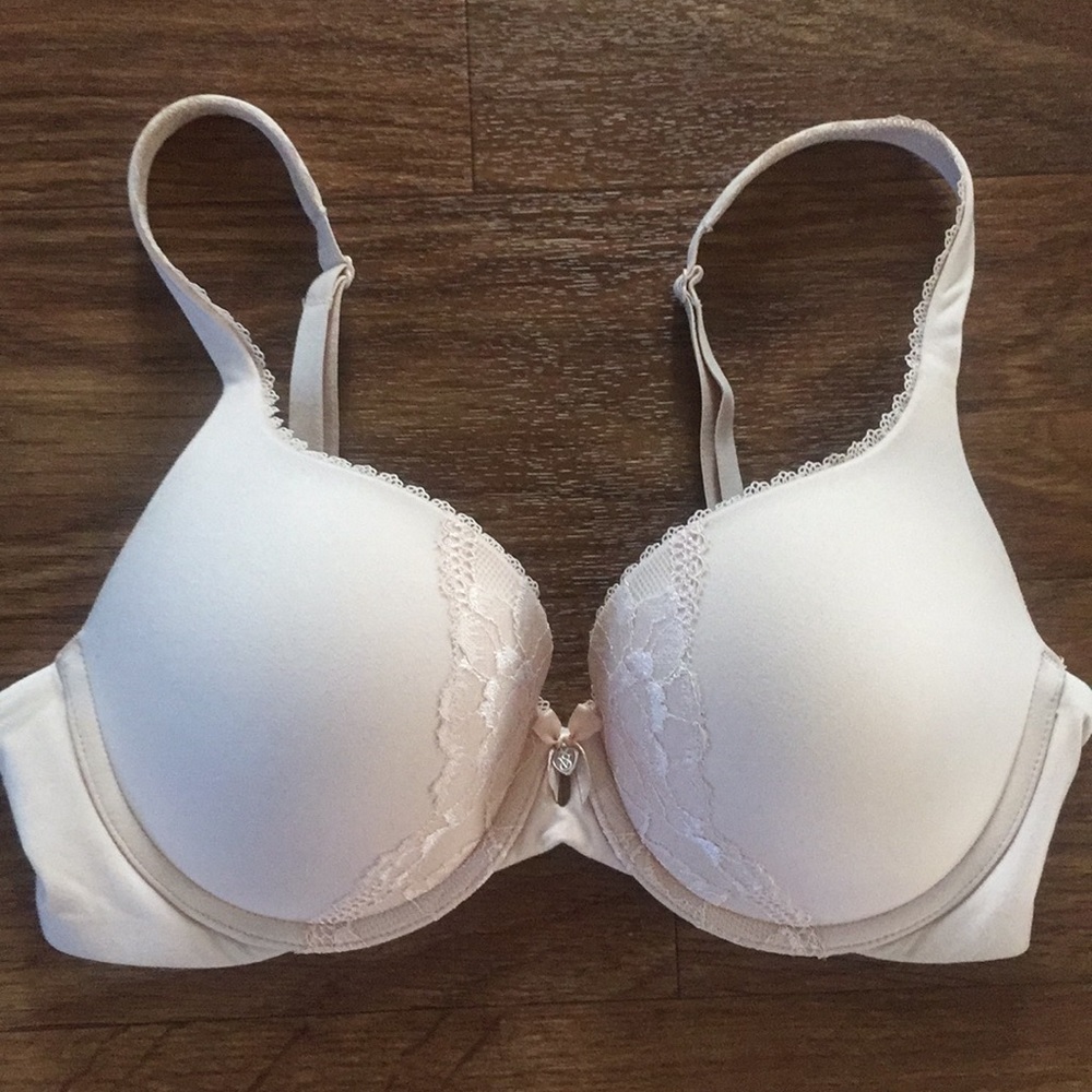Victoria’s Secret Pushup bra. 34D.
